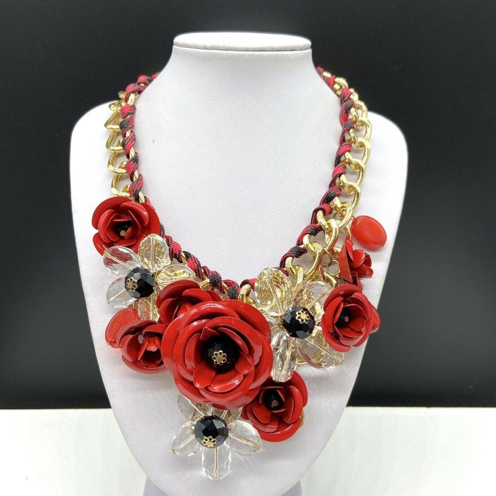 Gold and Red Statement Necklace with Intricate Detailing